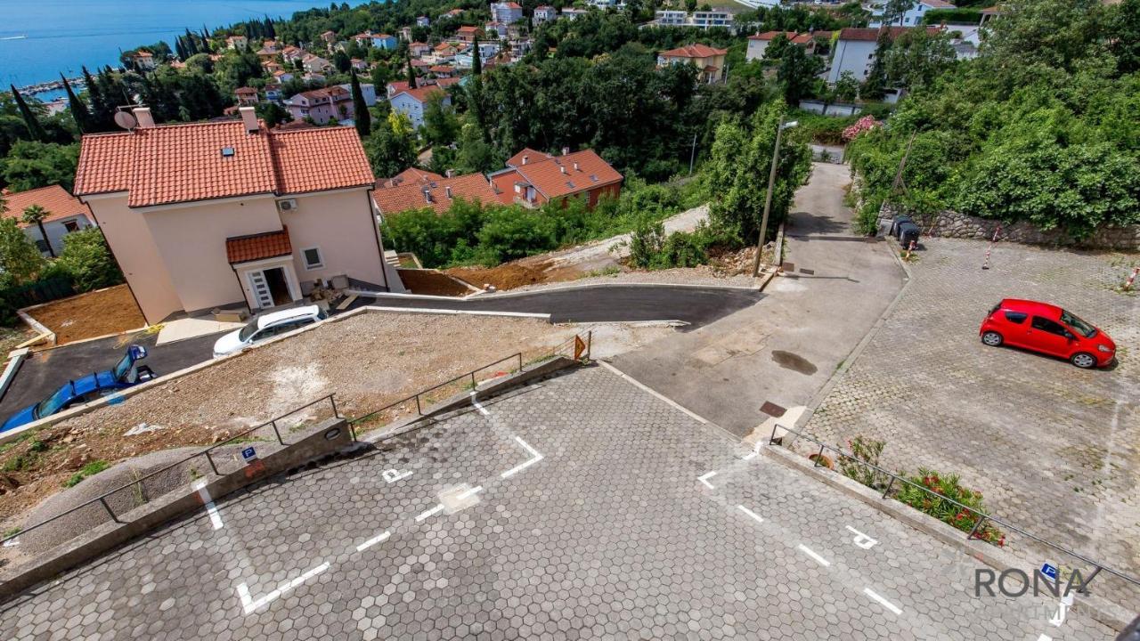 Rona Spacious Apartment With A Panoramic View Ičići 外观 照片