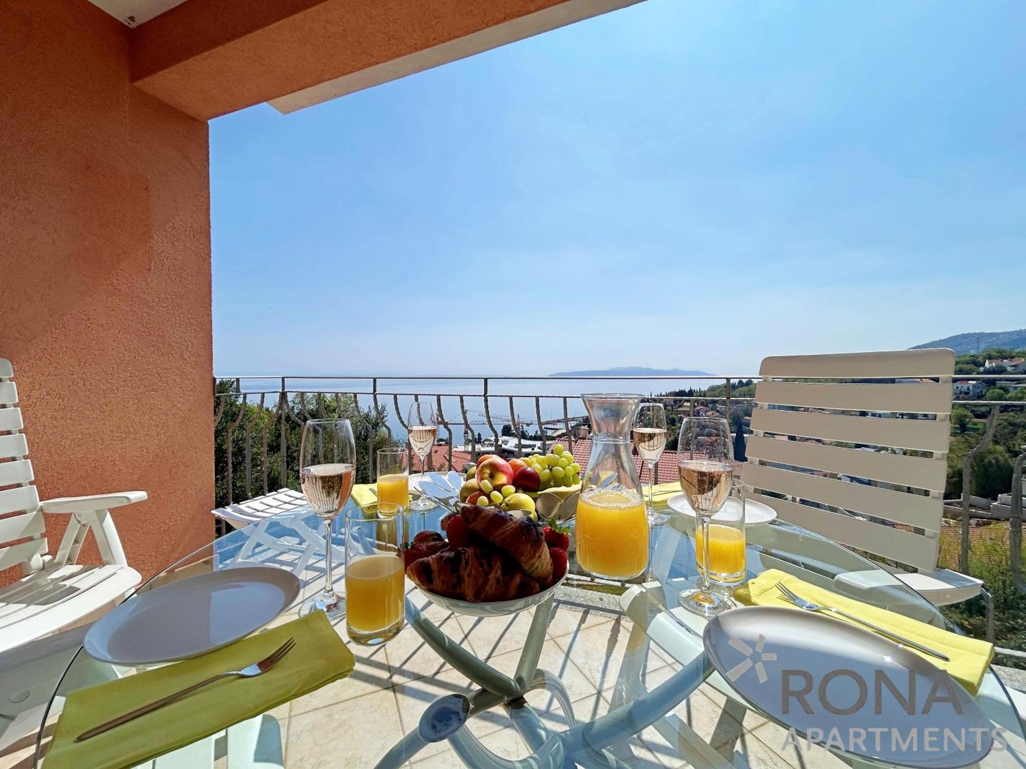 Rona Spacious Apartment With A Panoramic View Ičići 外观 照片