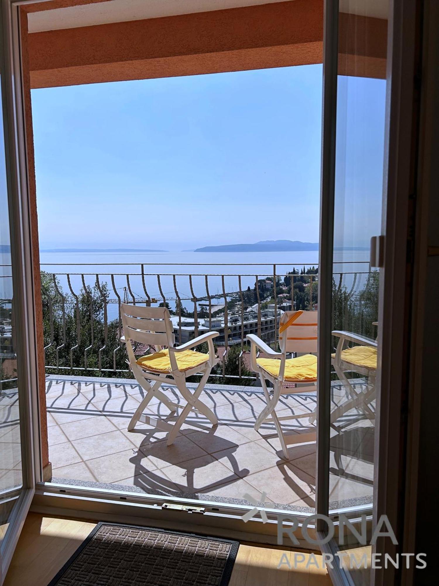 Rona Spacious Apartment With A Panoramic View Ičići 外观 照片